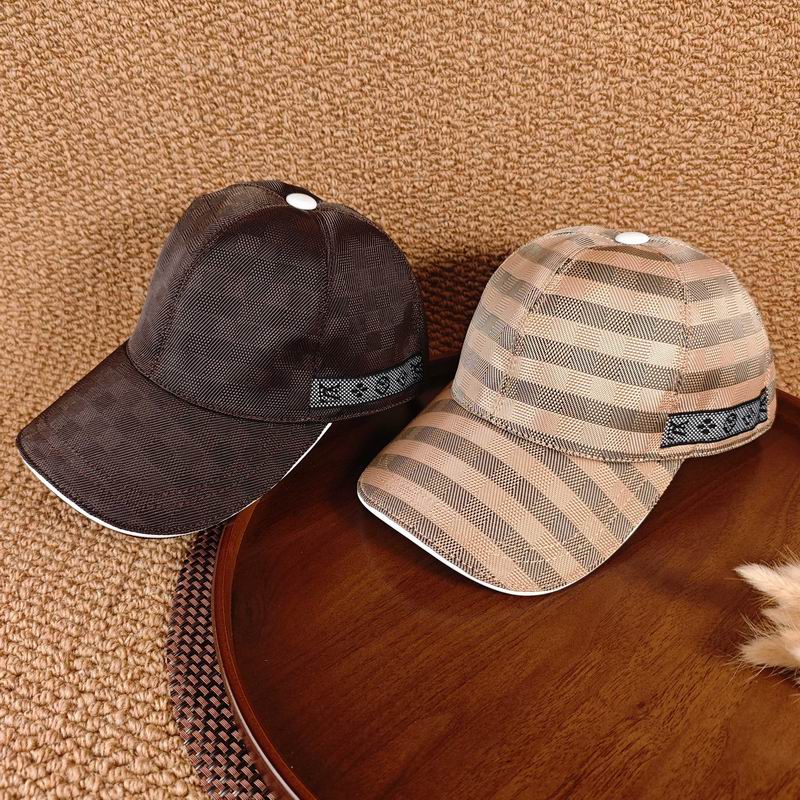 Fendi cap dx33